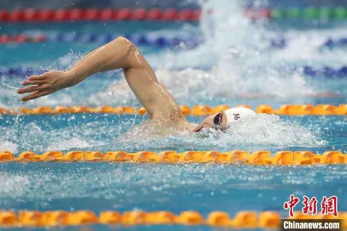 孙杨复出首战摘银 新星崛起领跑春锦赛
