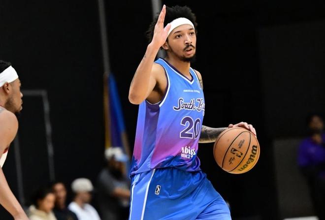 南湾湖人险胜圣迭戈快船晋级季后赛第二轮 尼克