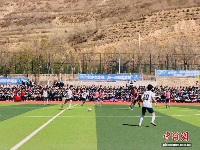 西宁市2026年“市长杯”高中足球联赛拉开帷幕