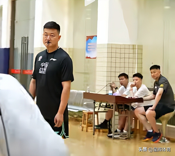 广东宏远队内对抗赛备战福建男篮大战